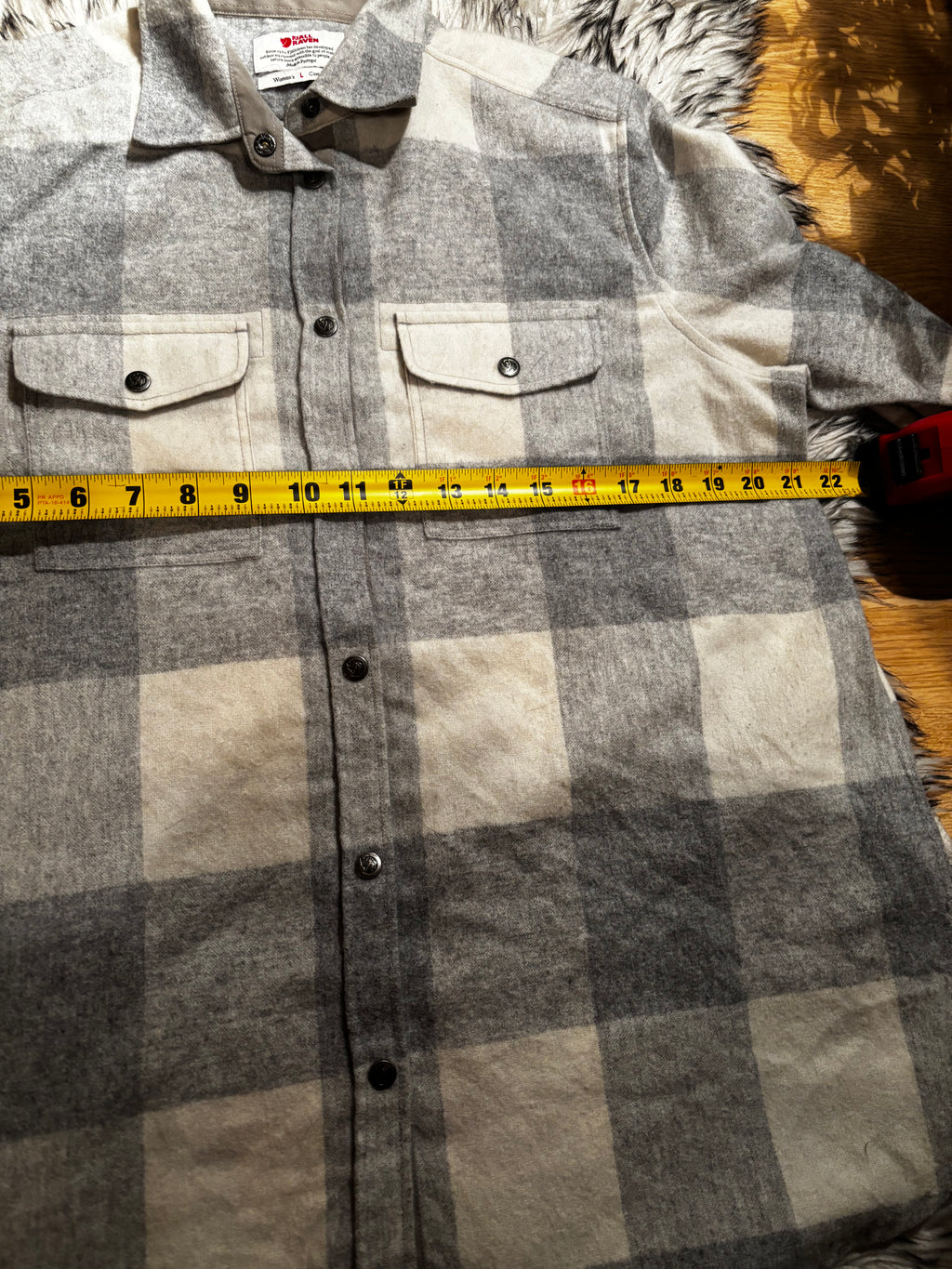 Fjällräven Grey Plaid Flannel Shirt – Women’s Large (NWOT)