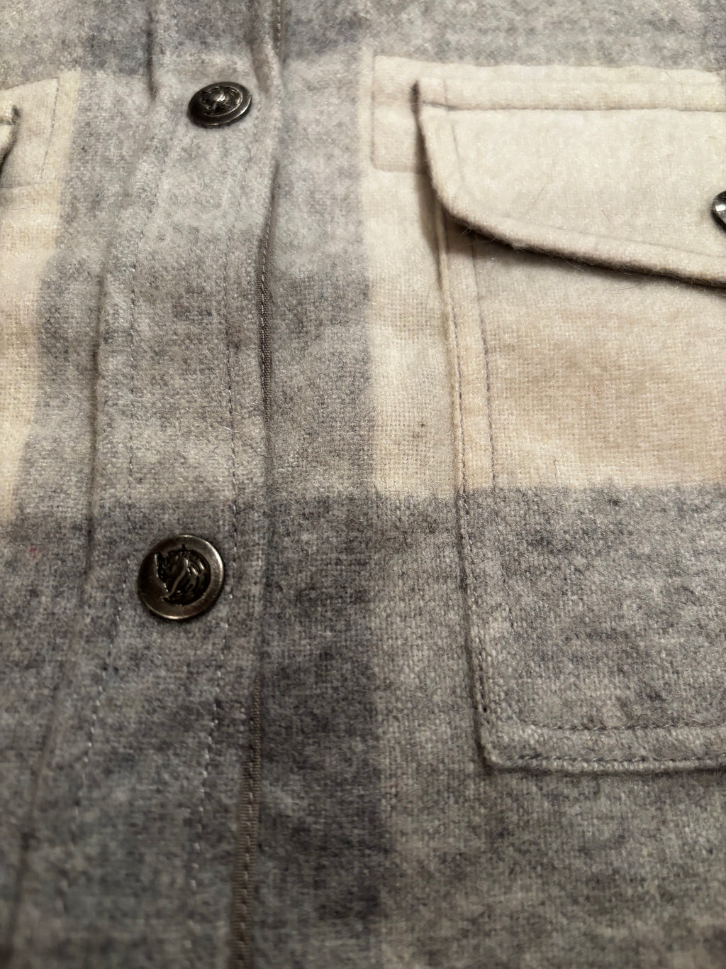 Fjällräven Grey Plaid Flannel Shirt – Women’s Large (NWOT)